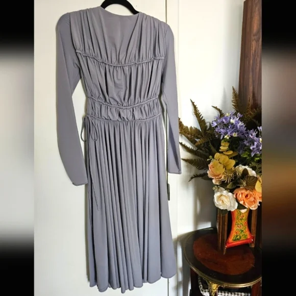 TOVE Ruched Tie Front Lexi Light Grey Semi-formal Dress - Picture 10 of 15
